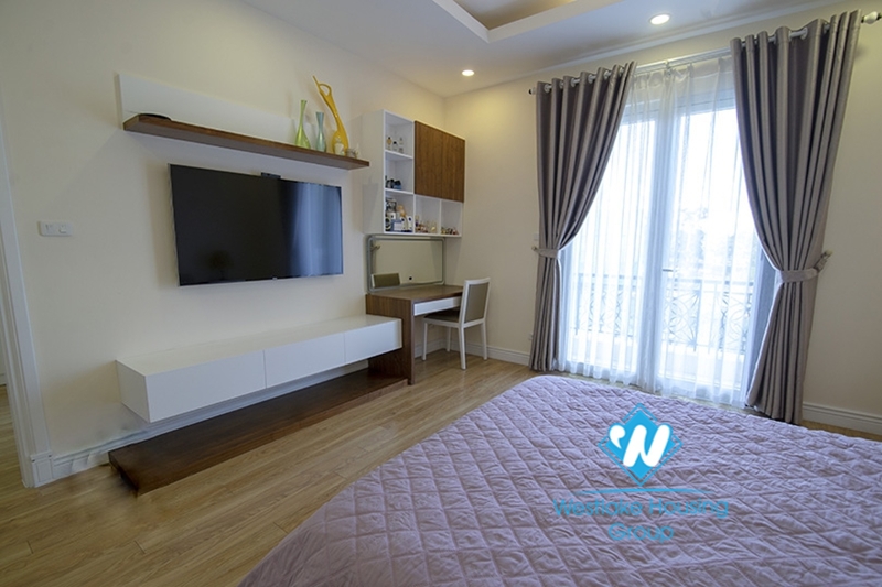 Beautiful 4 bedrooms villa for rent in Vinhome Riverside near BIS international school